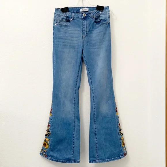 Telepatia Bell Bottom Floral Embroidered Jeans ~ 11 - Picture 4 of 10